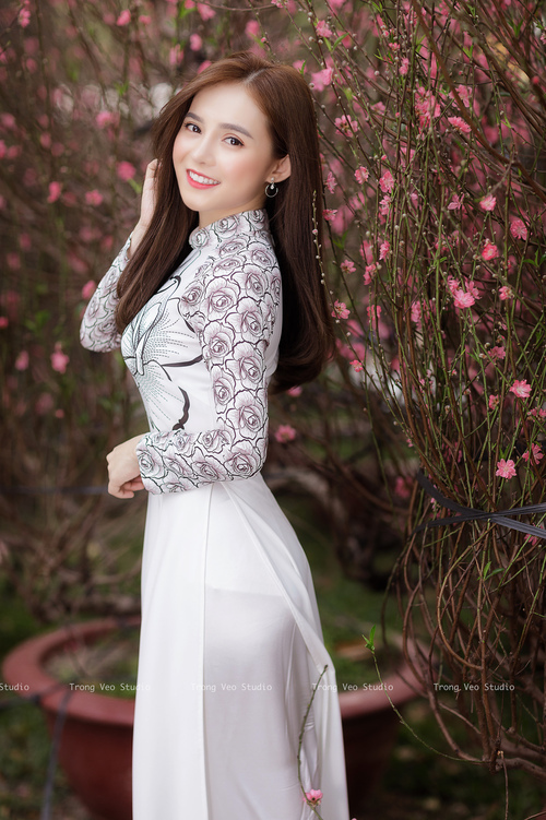 欧冠半决赛之夜，萨卡打出生涯之夜，枪手新王登基，北伦敦的星辰为他闪耀