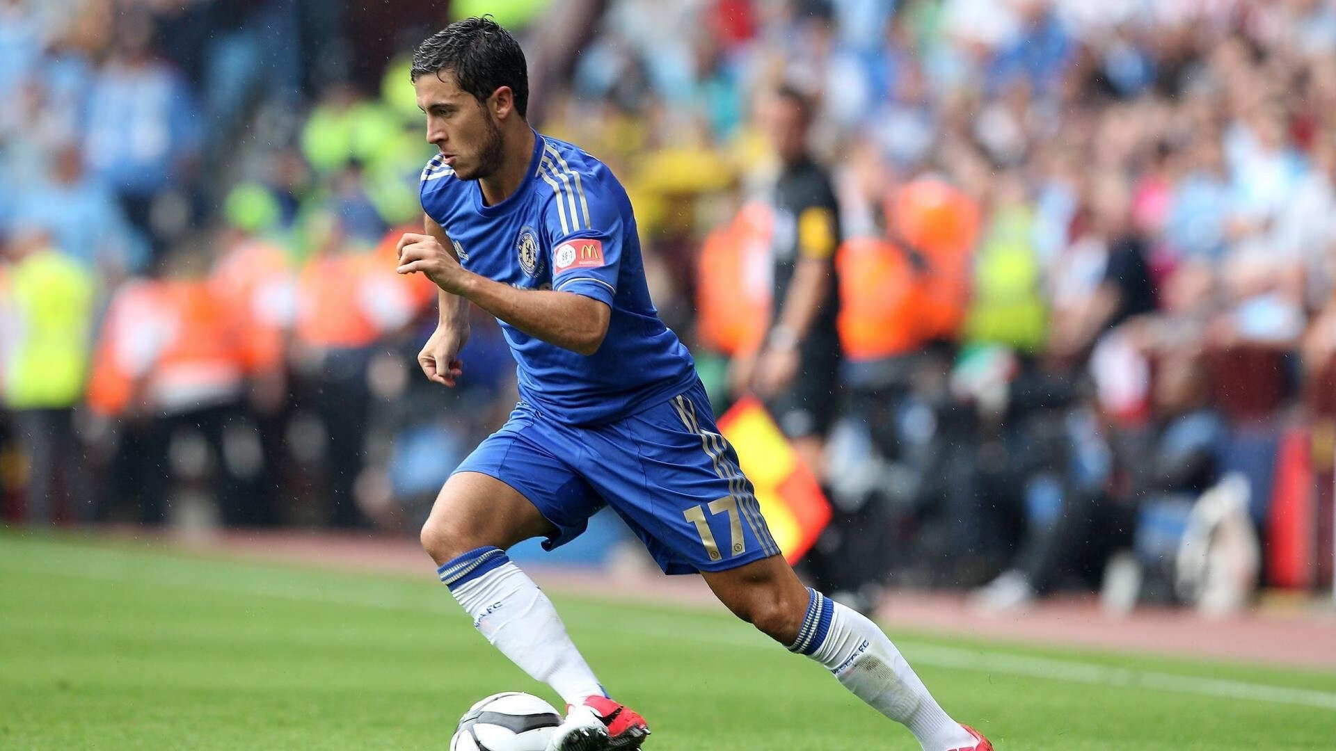 京多安关键爆发助巴黎突围荷兰，欧冠之夜诠释唯一性价值